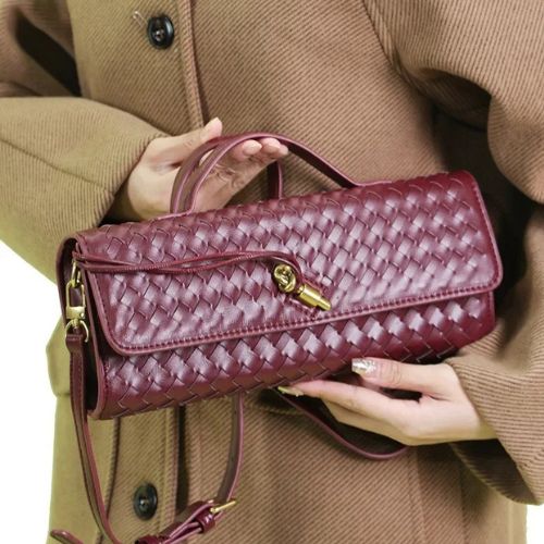 Bolsa de Mão Trançada